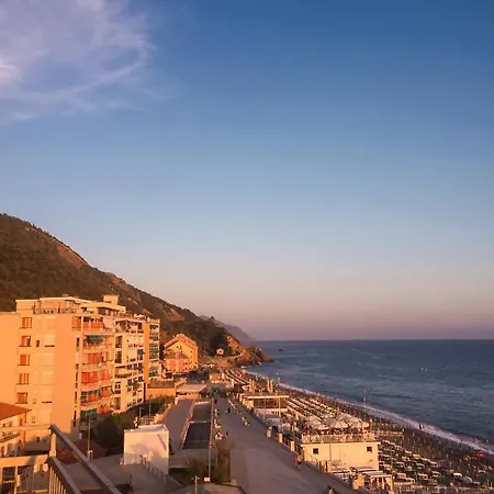 Casa Blumele, Completo, 100mq, Lgbtqplus Friendly Deiva Marina