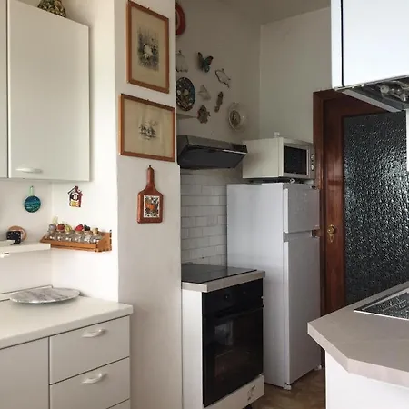 Casa Blumele, Completo, 100mq, Lgbtqplus Friendly Apartment Deiva Marina