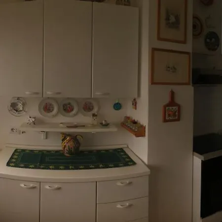 Casa Blumele, Completo, 100mq, Lgbtqplus Friendly * Deiva Marina