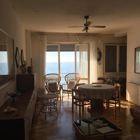 Apartment Casa Blumele, Completo, 100mq, Lgbtqplus Friendly *